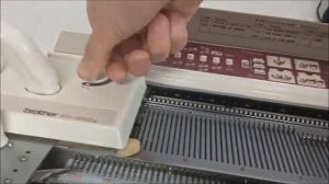 Обзор и тестирование двухфонтурной вязальной машинки Brother KH950I/KR850