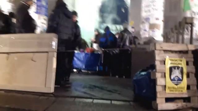 Майдан, вечер 18 дек 2013 меньше людей смотреть онлайн