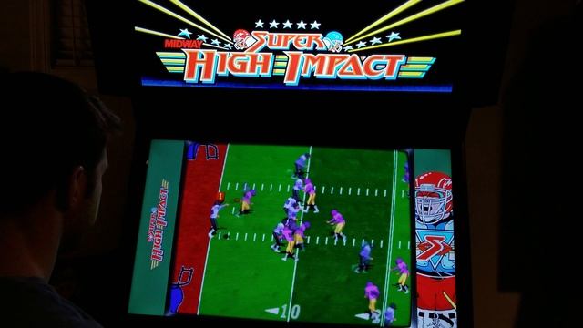 Super High Impact Football Arcade Cabinet MAME Gameplay w/ Hypermarquee смотреть онлайн