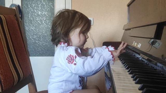 Игра на пианино, мои первые успехи))) смотреть онлайн