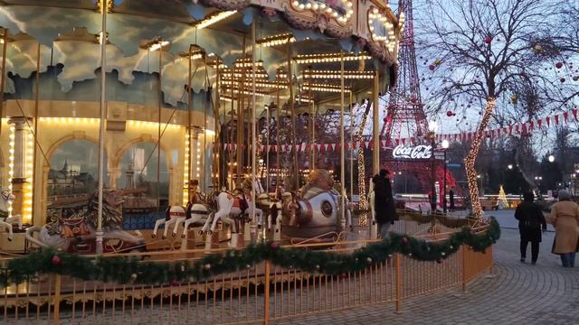 Новогодний Ташкент, Узбекистан. Декабрь 2023 Рождество. Christmas atmosphere in Tashkent, Uzbekista смотреть онлайн