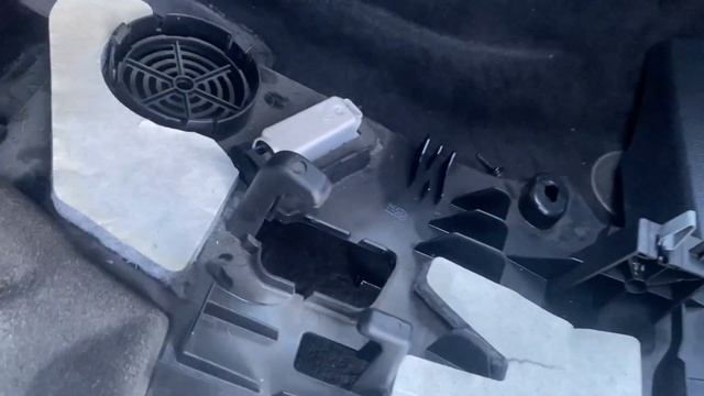 Мертвец оживлен | Как отключить Цезарь Сателлит с BMW 750LI F02 смотреть онлайн