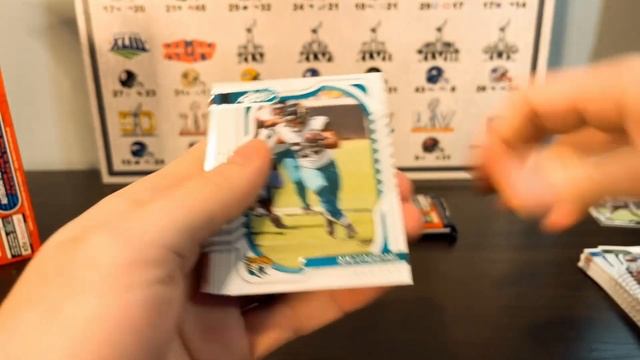 2022 Absolute Football Blaster Box Opening - NFL Sports Cards смотреть онлайн
