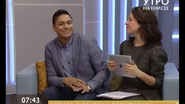 На матче ФК "Енисей" впервые было сделано предложение девушке смотреть онлайн