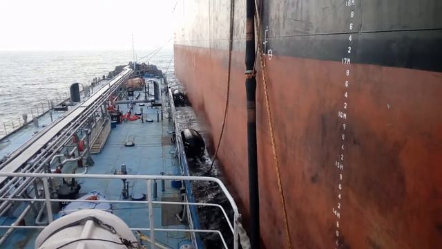Братск ГЭС у борта La Mer смотреть онлайн