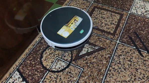 Первая работа Робота-пылесоса Dexp