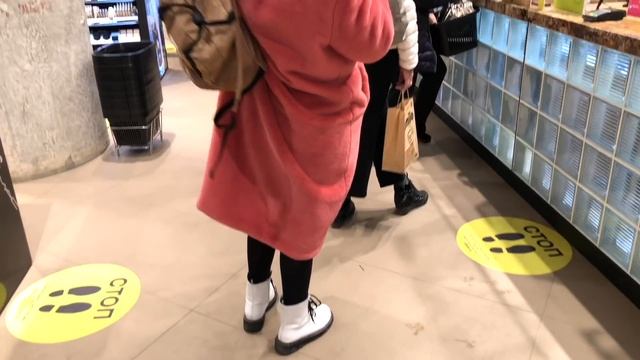 Почему россиянки наряжаются в магазины Как одеваются россиянки в мороз Стрит стайл Модниц Петербург смотреть онлайн