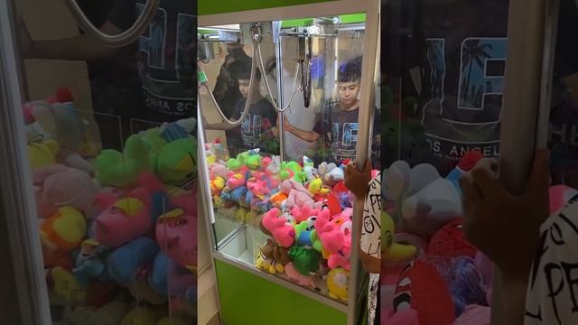 Автомат игрушек. Автомат с игрушками. Как взломать автомат игрушек. смотреть онлайн