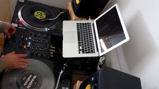 DJ Mettage - scratch practice 01 смотреть онлайн