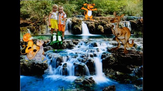 От улыбки хмурый день светлей... смотреть онлайн