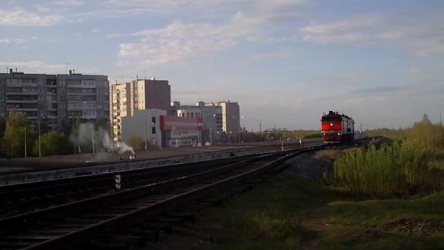 Тепловоз 2ТЭ10МК-2794 с приветом следует резервом в Исакогорку