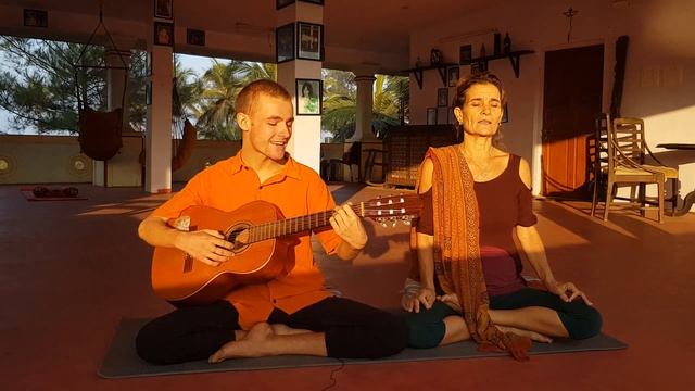 Vasudeva mantra with Sky & Tara смотреть онлайн