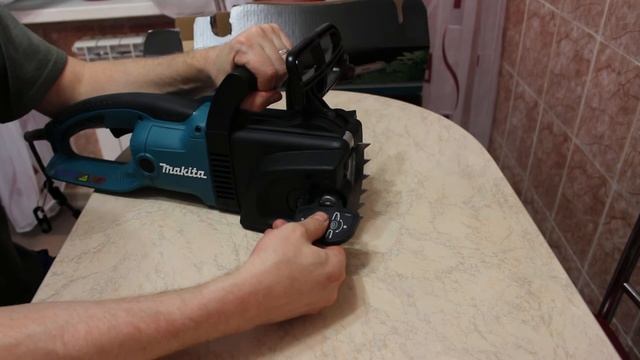 Электропила MARITA UC4030A