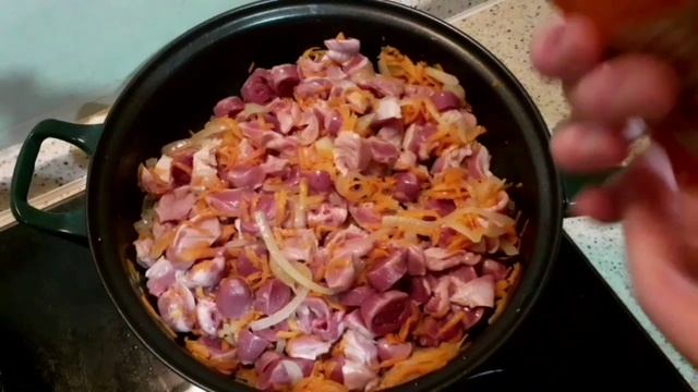 РАГУ ПО ДОМАШНЕМУ. ОЧЕНЬ ВКУСНЫЕ КУРИНЫЕ ЖЕЛУДОЧКИ И СЕРДЕЧКИ.