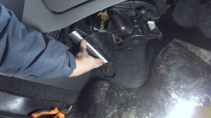 Меняем фильтр салона Fiat Punto 188