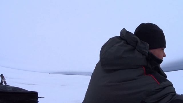 Ловим окуня на озере Ильмень. Ловля окуня на блесну. Озеро Ильмень. смотреть онлайн