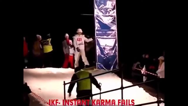 Мгновенная карма! Борзое быдло получает по заслугам!!! Часть1 Put trash in place or passio смотреть онлайн