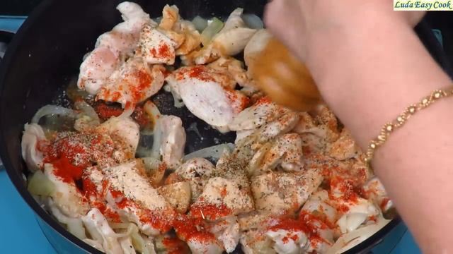 Вкусное блюдо из курицы КУРИНЫЙ ПАПРИКАШ Венгерская Кухня _ Chicken Breast In Sa.mp4 смотреть онлайн