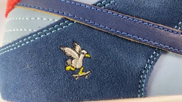 REAL VS FAKE NIKE SB DUNK LOW PRO WY SO SAD? | BLACKLIGHT TEST