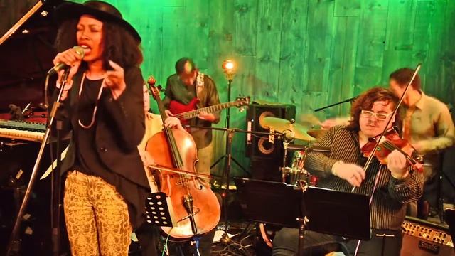 2014.03.06 U.S. debut of MYELE MANZANZA TRIO @ the Blue Whale seq03 смотреть онлайн