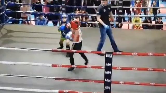 Чемпионат, по тайскому-боксу ?г.Алматы.Лев.Яшин. ЕЛЮХАН смотреть онлайн