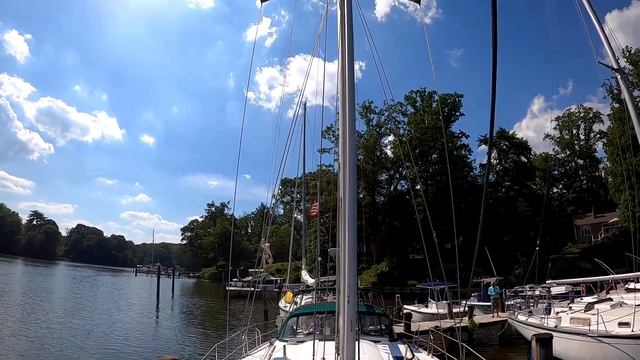 1994 Beneteau Oceanis 440 | Walkthrough Boat Tour with David Malkin смотреть онлайн