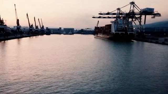 Закат в Новороссийске (порт)