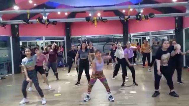 ZUMBA - MIKE DIAMONDZ - BUBBLIN - GP CHOREO - ZUMBA FITNESS смотреть онлайн