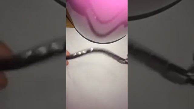 How to easily add and take away charms on a nomination bracelet смотреть онлайн