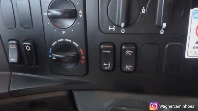 Interior da cabine do Mercedes-benz Axor 2544 смотреть онлайн