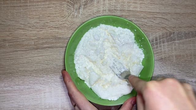 Творожные рогалики с творожной начинкой. Печенье к чаю без яиц и сливочного масла! Тесто воздушное! смотреть онлайн