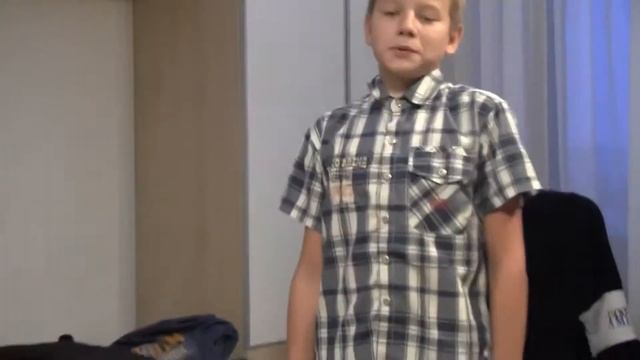 Как ходить на руках?(краткое обучение) смотреть онлайн