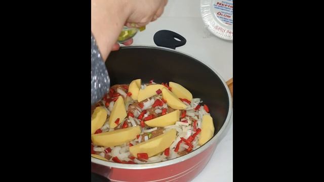 Azərbaycan Milli Mətbəxindən 20 Dəqiqəyə Hazır  Olan Qazan Kotleti Ressepti