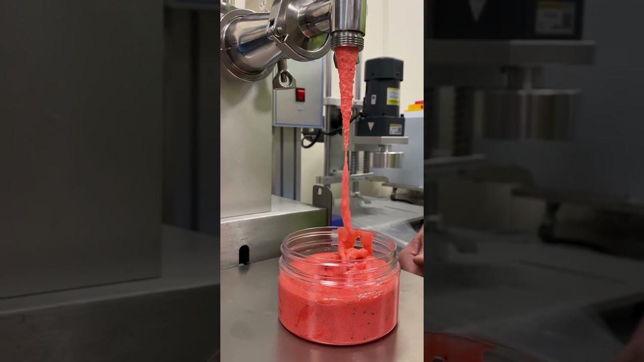 Дозируем арбузный скраб на шестеренчатом дозаторе KDM смотреть онлайн