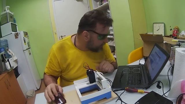 Лазерный гравировальный аппарат из поднебесной смотреть онлайн