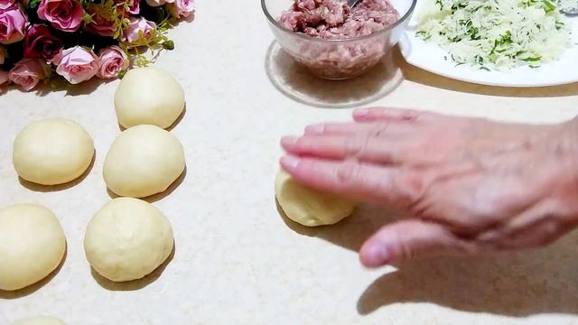 ПИРОЖОЧКИ ГОТОВЛЮ ПО-НОВОМУ. Такие пирожки вы ещё не ели !!!🍩🍩🍩.#пирожки #pies смотреть онлайн