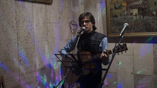 13.01.2022. Лев Свердлов исполняет песню Игоря Растеряева "Русская дорога" смотреть онлайн