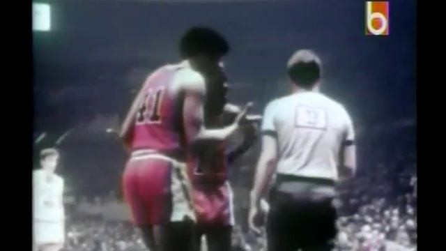 Classic Confrontations: Walt Clyde Frazier vs Earl The Pearl Monroe смотреть онлайн