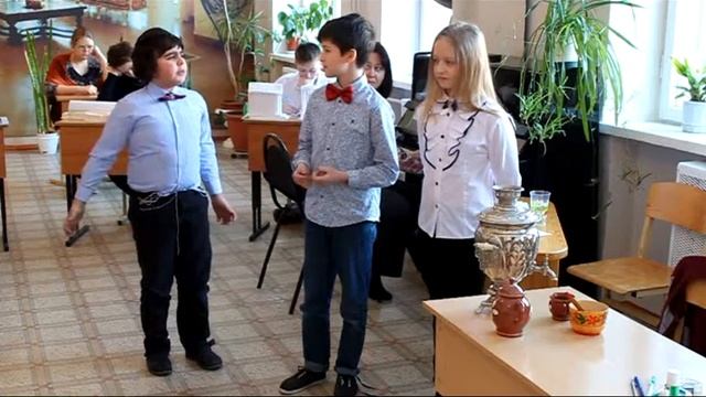 Читаем Маяковского смотреть онлайн