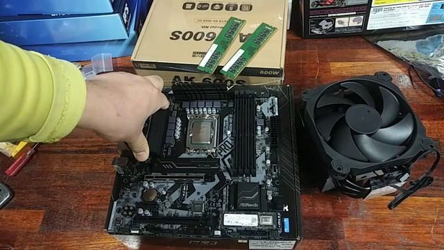 위져드290g랑 존스보hx6250 쿨러 조합이 간지 나오는지 확인. 인텔 1156브라켓 개조하여 12세대 1700 엘더레이크 쿨러 결합하기. смотреть онлайн