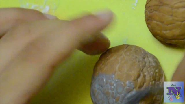 Поделки в школу, в садик из ореховой скорлупы!- Crafts in school смотреть онлайн