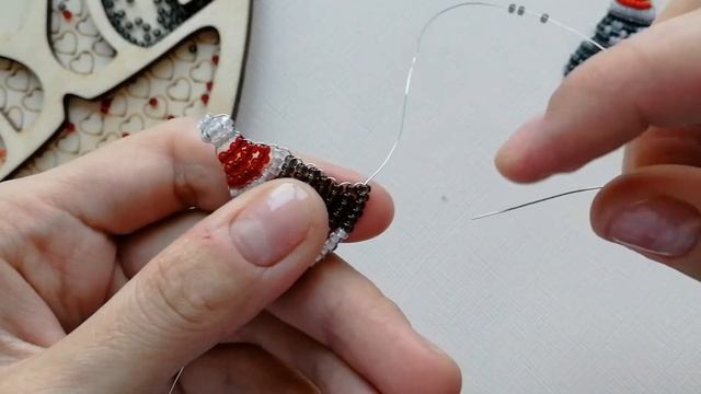 ПИНГВИН из бисера!МАСТЕР-КЛАСС для начинающих!В технике параллельного плетения. смотреть онлайн