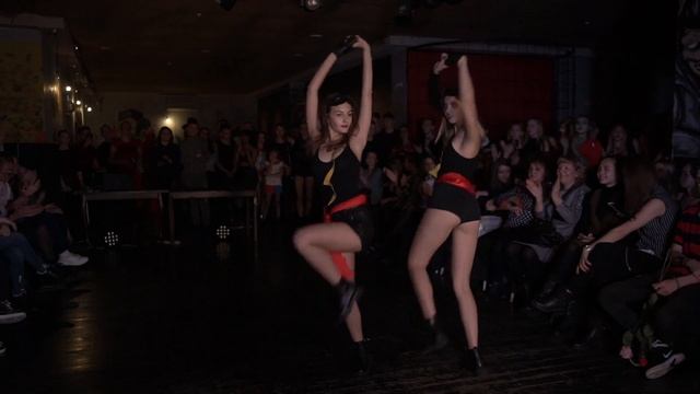 #BEONEVOGUEBALL 2018 - VOGUE PERFOMANCE | СТЕША И ШЕРИ #BEONEDANCE смотреть онлайн