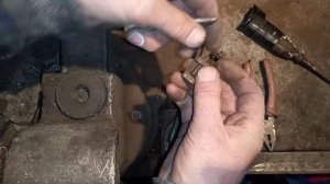 восстанавливаем фиксатор двери, на Пассат б3.