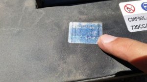 Киа Карнивал. Часть 21.  Замена аккумулятора (АКБ).