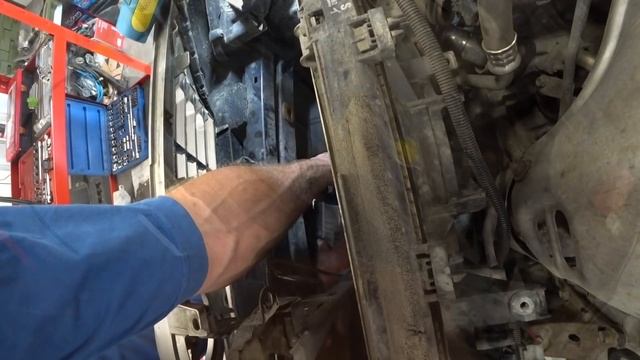 Camry 50 "Три Ольги" Серия 4. Мойка радиаторов с изюминкой. смотреть онлайн