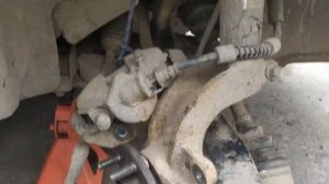 Гул и стук при движении. Замена переднего ступичного подшипника Ford Transit Connect / Tourneo