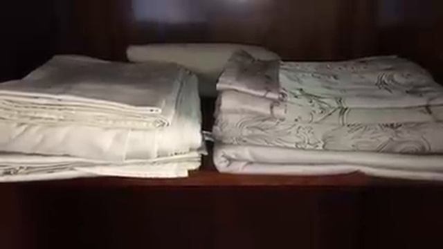 Процесс организации и систематизации постельного белья и полотенец. Уборка. Маленькие шаги смотреть онлайн
