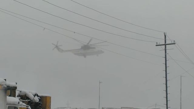 ми-26 полет вертолёта задом смотреть онлайн