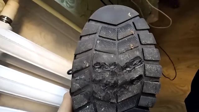 На зимних ботинках лопнула подошва КАК ЭТО ЛЕГКО ОТРЕМОНТИРОВАТЬ САМОМУ смотреть онлайн